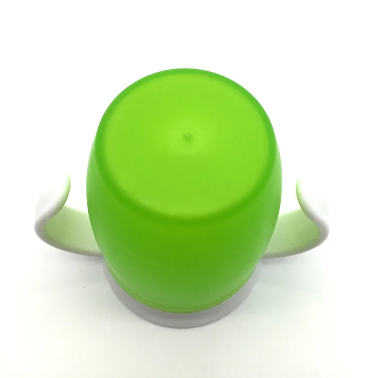 Silicone training cup with lid and straw – Spill-proof