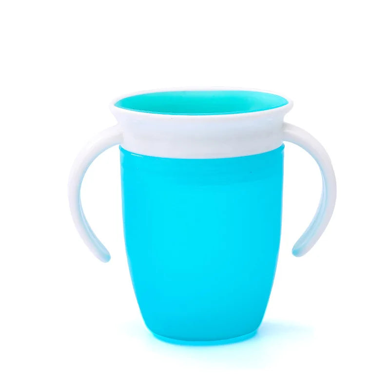 Silicone training cup with lid and straw – Spill-proof
