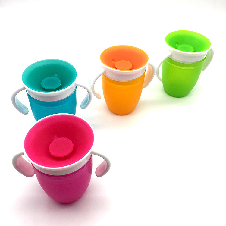 Silicone training cup with lid and straw – Spill-proof